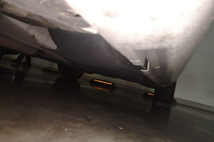 Used Volvo S60 New Energy 2015 S60L E-Drive Hybrid T6 Smart Drive Edition Chassis Front Left