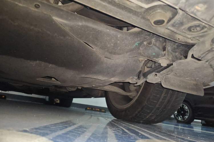 Used Volvo S60 New Energy 2015 S60L E-Drive Hybrid T6 Smart Drive Edition Chassis Rear Right