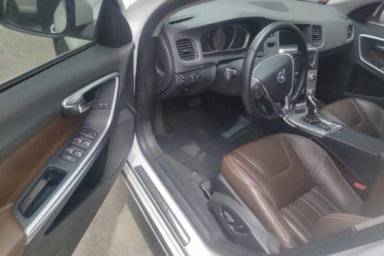 Used Volvo S60 New Energy 2015 S60L E-Drive Hybrid T6 Smart Drive Edition Driver Seat