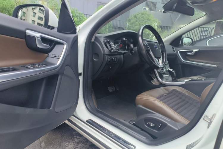 Used Volvo S60 New Energy 2015 S60L E-Drive Hybrid T6 Smart Drive Edition Driver Seat