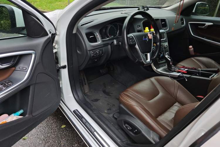 Used Volvo S60 New Energy 2015 S60L E-Drive Hybrid T6 Smart Drive Edition Driver Seat