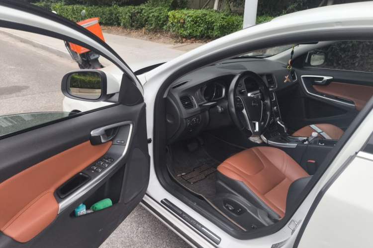 Used Volvo S60 New Energy 2015 S60L E-Drive Hybrid T6 Smart Drive Edition Driver Seat