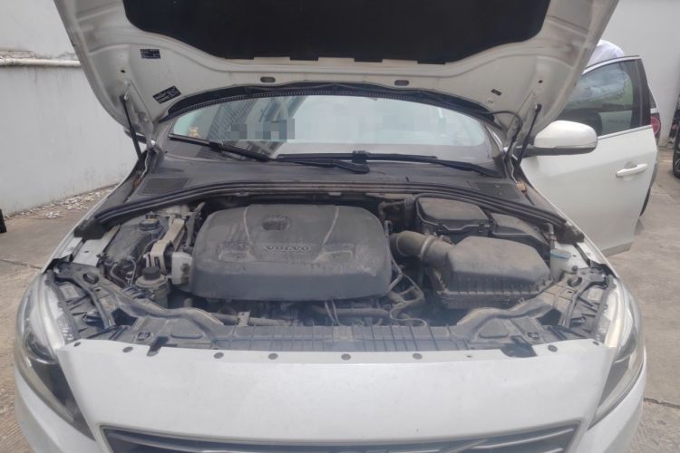 Used Volvo S60 New Energy 2015 S60L E-Drive Hybrid T6 Smart Drive Edition Engine Bay