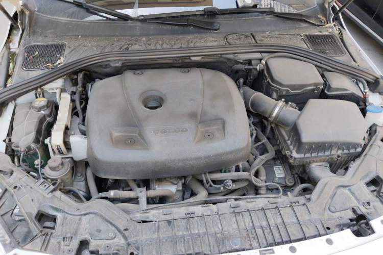 Used Volvo S60 New Energy 2015 S60L E-Drive Hybrid T6 Smart Drive Edition Engine Bay