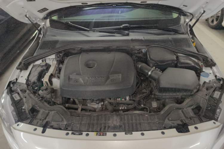 Used Volvo S60 New Energy 2015 S60L E-Drive Hybrid T6 Smart Drive Edition Engine Bay