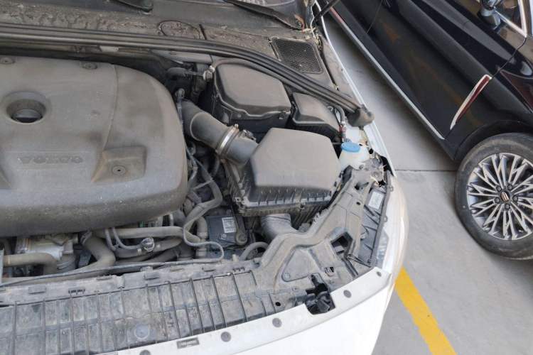 Used Volvo S60 New Energy 2015 S60L E-Drive Hybrid T6 Smart Drive Edition Engine Bay Left