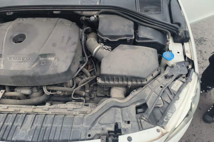 Used Volvo S60 New Energy 2015 S60L E-Drive Hybrid T6 Smart Drive Edition Engine Bay Left