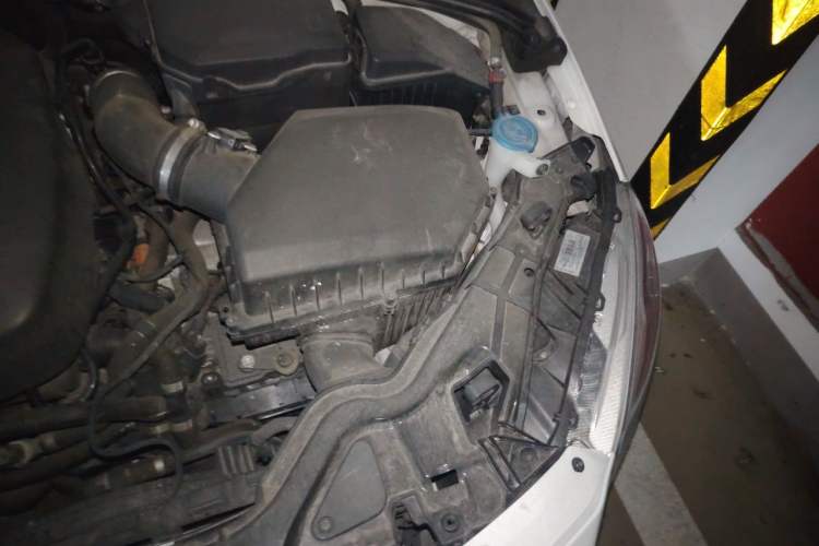 Used Volvo S60 New Energy 2015 S60L E-Drive Hybrid T6 Smart Drive Edition Engine Bay Left