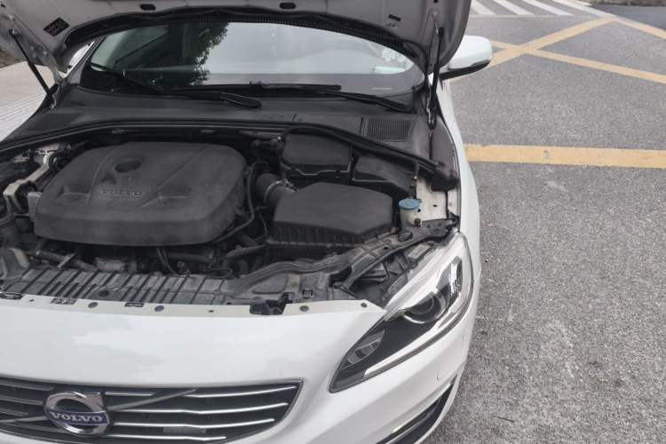 Used Volvo S60 New Energy 2015 S60L E-Drive Hybrid T6 Smart Drive Edition Engine Bay Left