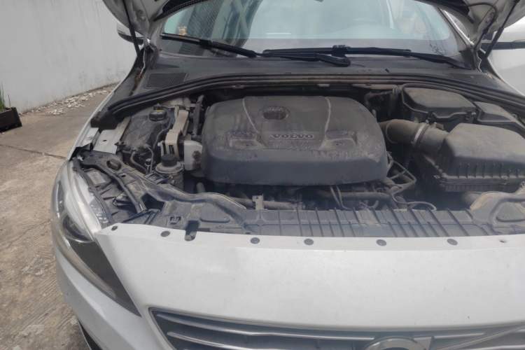 Used Volvo S60 New Energy 2015 S60L E-Drive Hybrid T6 Smart Drive Edition Engine Bay Right