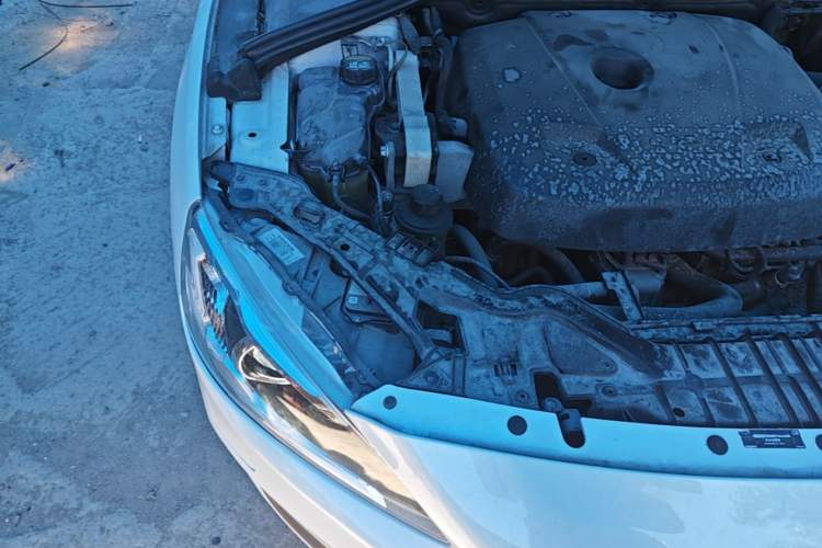 Used Volvo S60 New Energy 2015 S60L E-Drive Hybrid T6 Smart Edition Engine Bay Right
