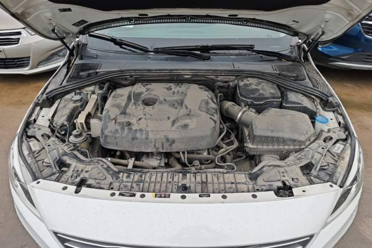 Used Volvo S60 New Energy 2015 S60L E-Drive Hybrid T6 Smart Drive Edition Engine Bay
