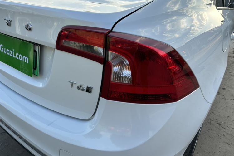 Used Volvo S60 New Energy 2015 S60L E-Drive Hybrid T6 Smart Drive Edition Exterior 4