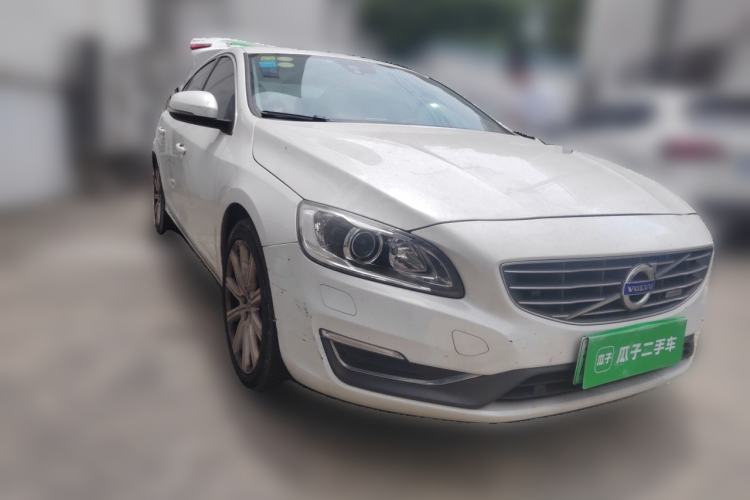 Used Volvo S60 New Energy 2015 S60L E-Drive Hybrid T6 Smart Drive Edition Front Right 45 Deg