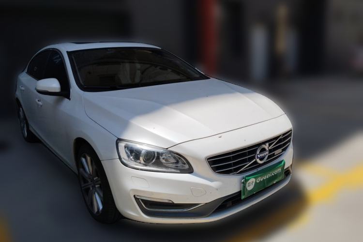 Used Volvo S60 New Energy 2015 S60L E-Drive Hybrid T6 Smart Drive Edition Front Right 45 Deg