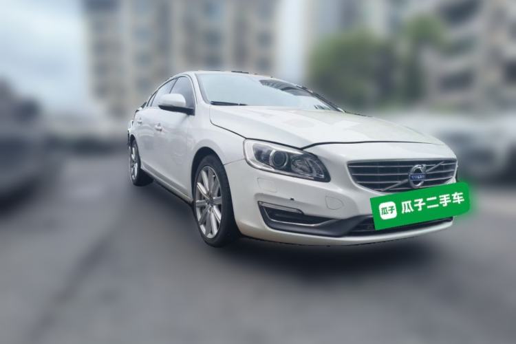 Used Volvo S60 New Energy 2015 S60L E-Drive Hybrid T6 Smart Drive Edition Front Right 45 Deg