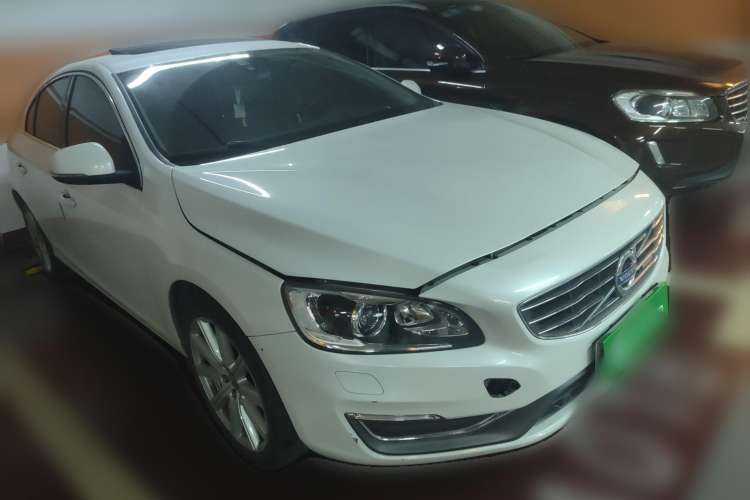 Used Volvo S60 New Energy 2015 S60L E-Drive Hybrid T6 Smart Drive Edition Front Right 45 Deg