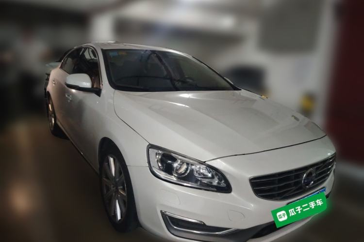 Used Volvo S60 New Energy 2015 S60L E-Drive Hybrid T6 Smart Drive Edition Front Right 45 Deg