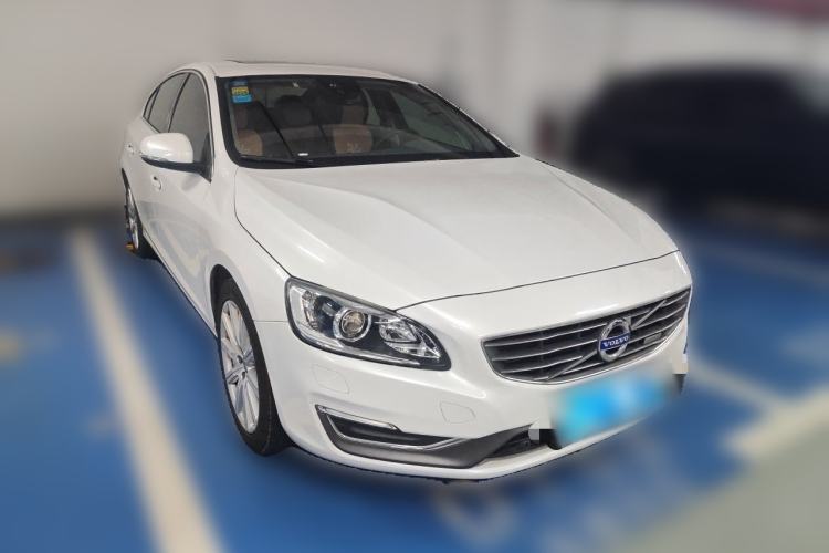 Used Volvo S60 New Energy 2015 S60L E-Drive Hybrid T6 Smart Drive Edition Front Right 45 Deg