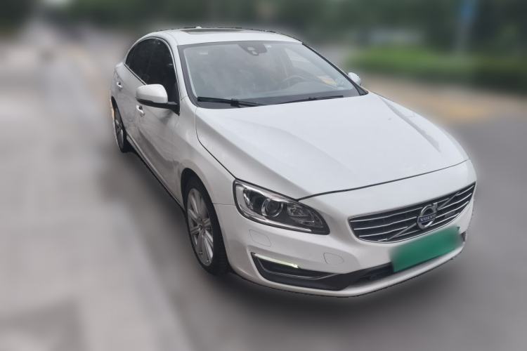Used Volvo S60 New Energy 2015 S60L E-Drive Hybrid T6 Smart Drive Edition Front Right 45 Deg