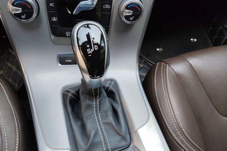 Used Volvo S60 New Energy 2015 S60L E-Drive Hybrid T6 Smart Drive Edition Gear Lever