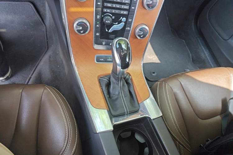 Used Volvo S60 New Energy 2015 S60L E-Drive Hybrid T6 Smart Edition Gear Lever