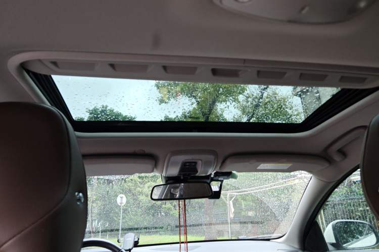 Used Volvo S60 New Energy 2015 S60L E-Drive Hybrid T6 Smart Drive Edition Headliner