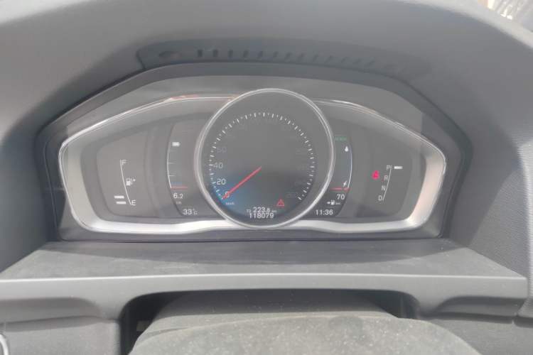 Used Volvo S60 New Energy 2015 S60L E-Drive Hybrid T6 Smart Drive Edition Instrument Cluster