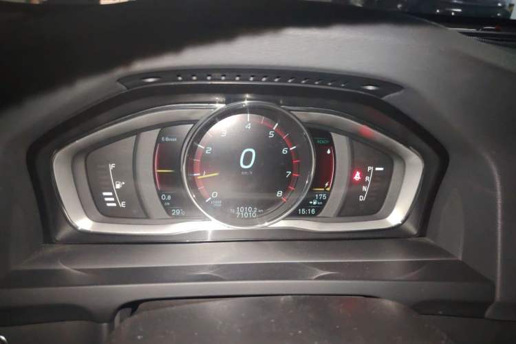 Used Volvo S60 New Energy 2015 S60L E-Drive Hybrid T6 Smart Drive Edition Instrument Cluster