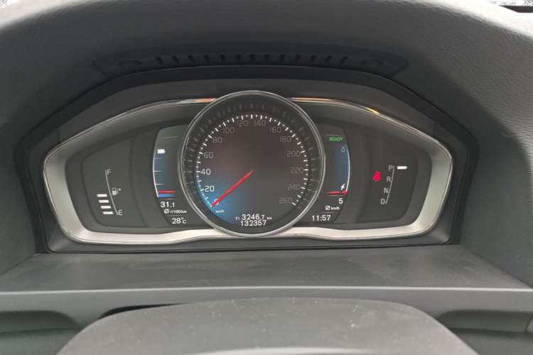 Used Volvo S60 New Energy 2015 S60L E-Drive Hybrid T6 Smart Drive Edition Instrument Cluster