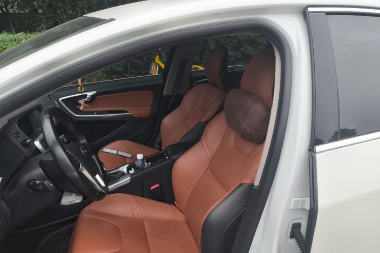 Used Volvo S60 New Energy 2015 S60L E-Drive Hybrid T6 Smart Drive Edition Left Front Seat