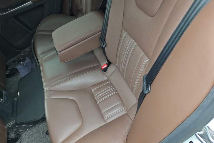 Used Volvo S60 New Energy 2015 S60L E-Drive Hybrid T6 Smart Drive Edition Left Rear Seat