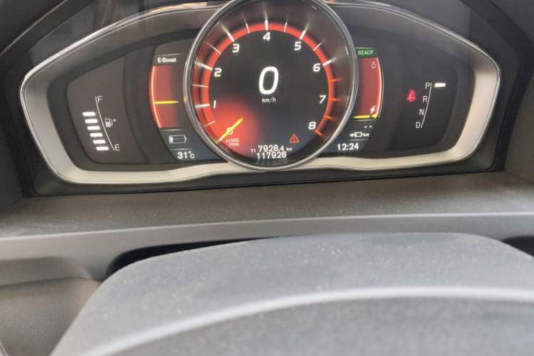Used Volvo S60 New Energy 2015 S60L E-Drive Hybrid T6 Smart Drive Edition Odometer Close Up