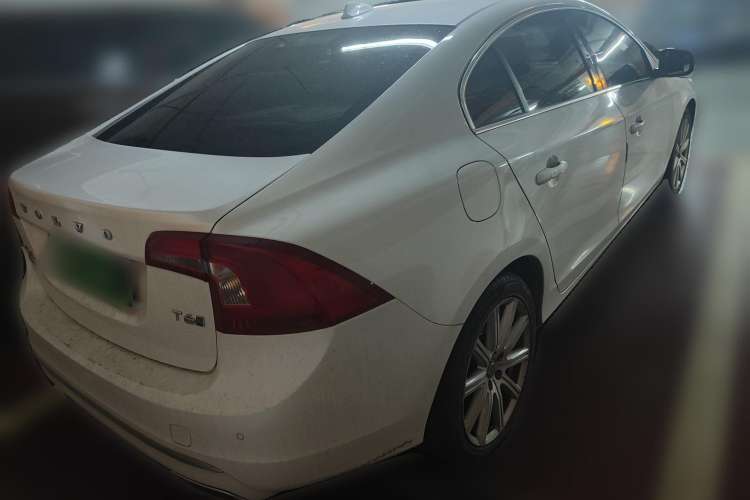 Used Volvo S60 New Energy 2015 S60L E-Drive Hybrid T6 Smart Drive Edition Rear Right 45 Deg