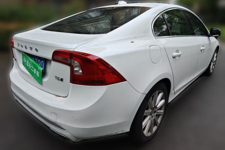 Used Volvo S60 New Energy 2015 S60L E-Drive Hybrid T6 Smart Drive Edition Rear Right 45 Deg