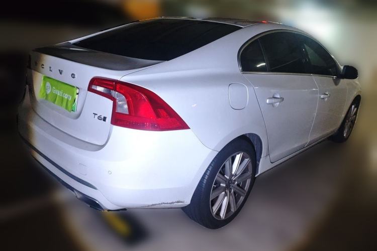 Used Volvo S60 New Energy 2015 S60L E-Drive Hybrid T6 Smart Drive Edition Rear Right 45 Deg