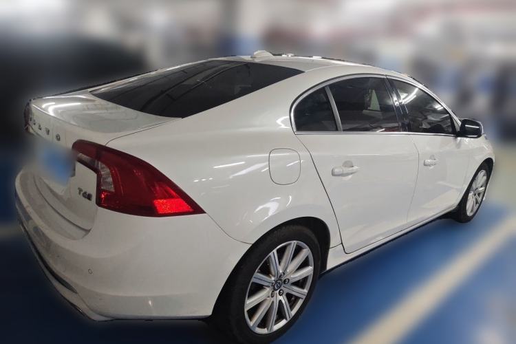 Used Volvo S60 New Energy 2015 S60L E-Drive Hybrid T6 Smart Drive Edition Rear Right 45 Deg