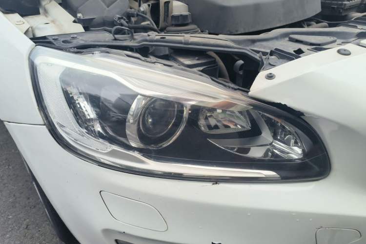Used Volvo S60 New Energy 2015 S60L E-Drive Hybrid T6 Smart Drive Edition Right Front Headlight