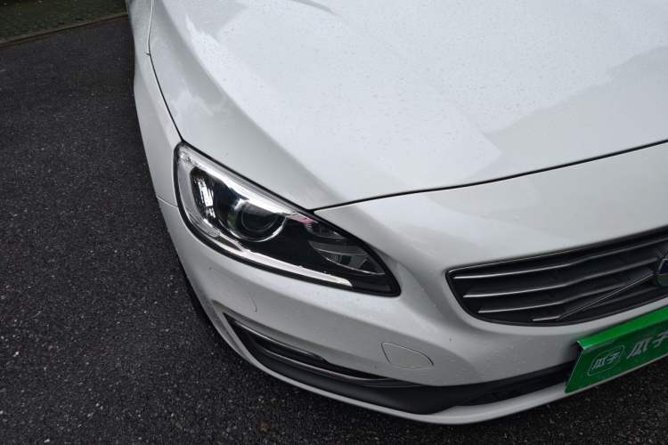 Used Volvo S60 New Energy 2015 S60L E-Drive Hybrid T6 Smart Drive Edition Right Front Headlight