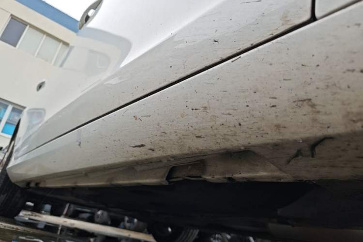 Used Volvo S60 New Energy 2015 S60L E-Drive Hybrid T6 Smart Drive Edition Right Side Sill