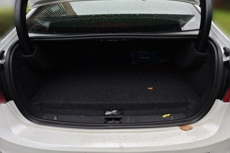 Used Volvo S60 New Energy 2015 S60L E-Drive Hybrid T6 Smart Drive Edition Trunk