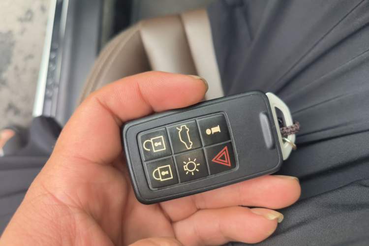 Used Volvo S60 New Energy 2015 S60L E-Drive Hybrid T6 Smart Drive Edition Vehicle Key