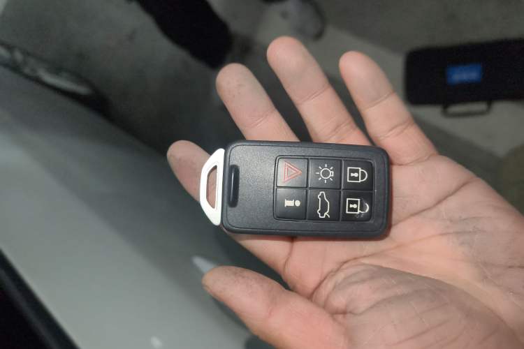 Used Volvo S60 New Energy 2015 S60L E-Drive Hybrid T6 Smart Drive Edition Vehicle Key