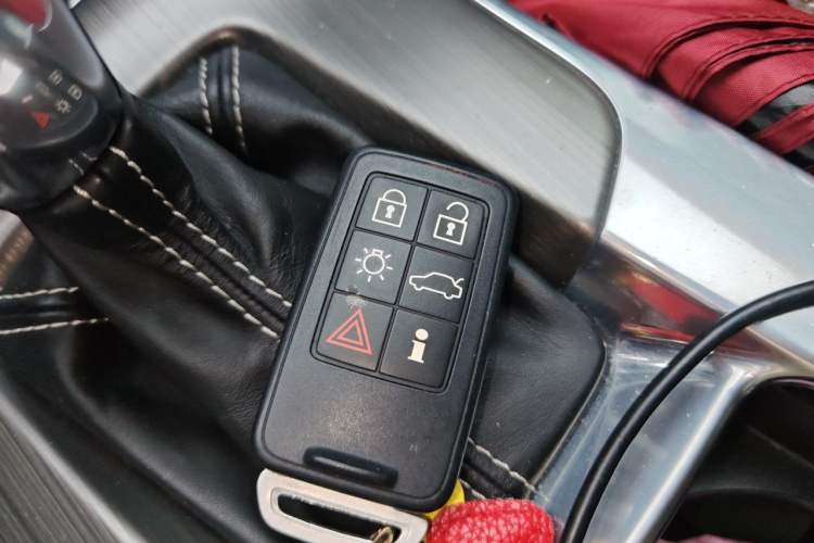 Used Volvo S60 New Energy 2015 S60L E-Drive Hybrid T6 Smart Drive Edition Vehicle Key