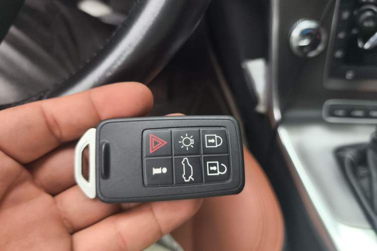 Used Volvo S60 New Energy 2015 S60L E-Drive Hybrid T6 Smart Drive Edition Vehicle Key