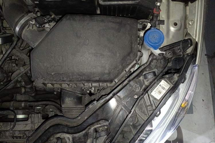 Used Volvo S60 New Energy 2015 S60L E-Drive Hybrid T6 Smart Drive Edition Engine Bay Left