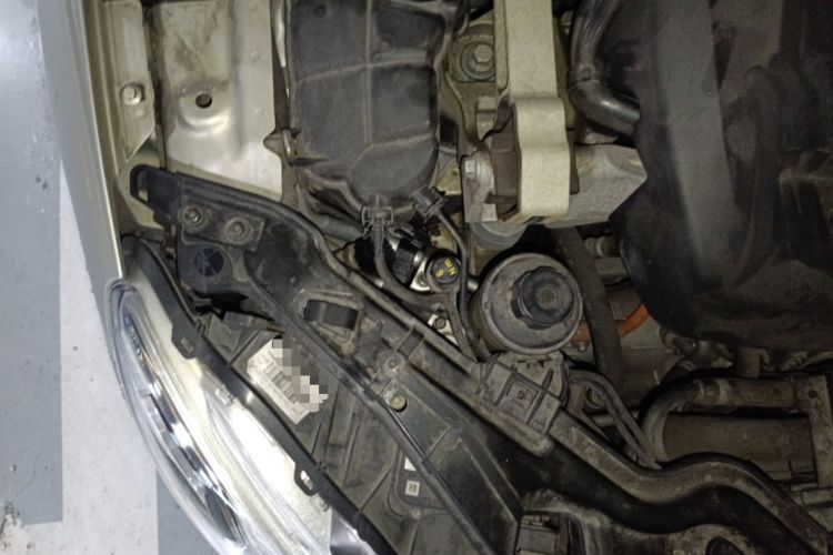 Used Volvo S60 New Energy 2015 S60L E-Drive Hybrid T6 Smart Drive Edition Engine Bay Right