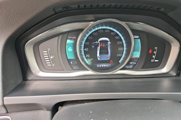 Used Volvo S60 New Energy 2015 S60L E-Drive Hybrid T6 Smart Drive Edition Instrument Cluster