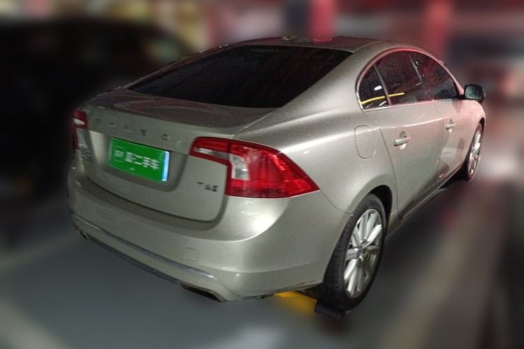 Used Volvo S60 New Energy 2015 S60L E-Drive Hybrid T6 Smart Drive Edition Rear Right 45 Deg