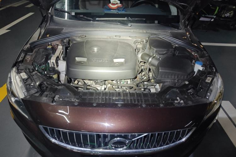 Used Volvo S60 New Energy 2018 S60L E-Drive Hybrid T6 Progressive Edition Engine Bay